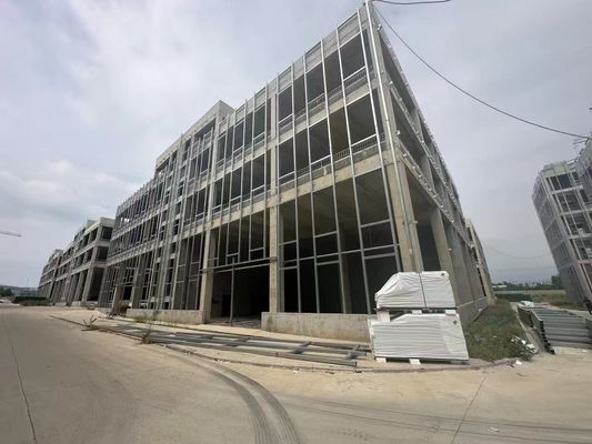 Z या C Purlin मुख्य स्टील फ्रेम पूर्वनिर्मित धातु गोदाम दीर्घकालिक स्थायित्व