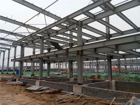 पूर्वनिर्मित गोदाम भवन बड़े स्पैन जस्ती स्टील फ्रेम मजबूत मौसम प्रतिरोध Q235B ग्रेड