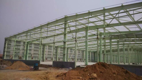 एच स्टील फ्रेम और फाइबरग्लास वॉल क्लैडिंग के साथ स्टील स्ट्रक्चर वेयरहाउस