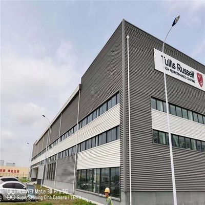 लघु निर्माण अवधि के साथ भूकंप प्रतिरोधी 9 पॉइंट्स लाइट स्टील Q355 मुख्य फ्रेम संरचना कार्यशाला