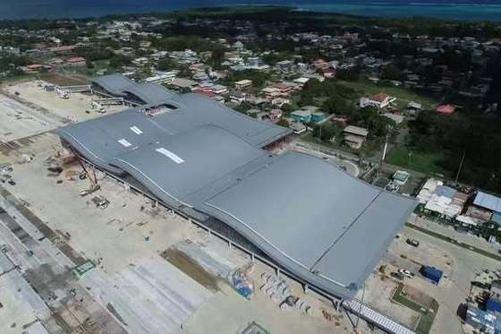 टिकाऊ भंडारण समाधानों के लिए एंगल ब्रेसिंग, राउंड स्टील बैट ब्रेसिंग और स्टील पाइप ब्रेसिंग के साथ स्टील स्ट्रक्चर वेयरहाउस